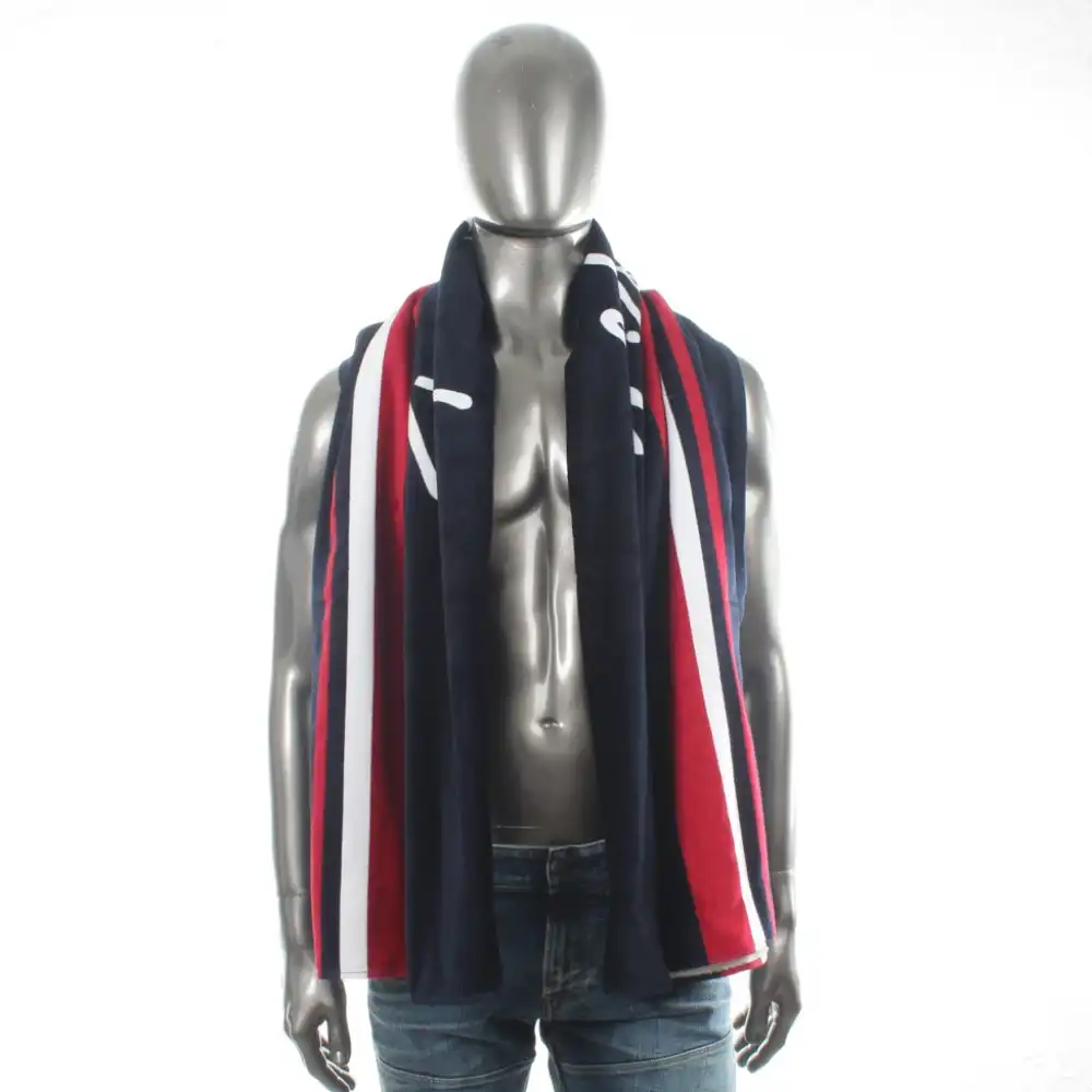 Products victims of their success Tommy Jeans Black signature logo