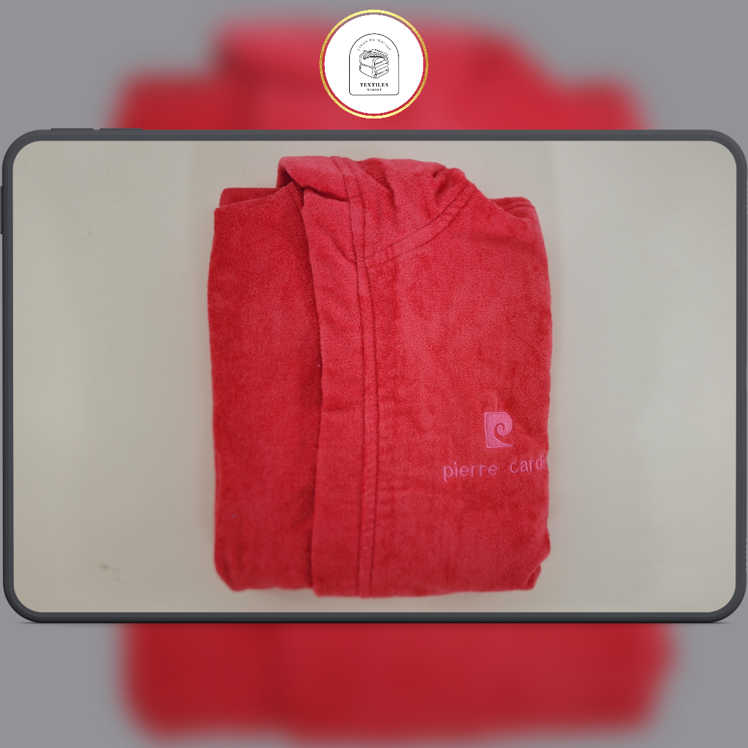 Children's bathrobe
Pierre Cardin